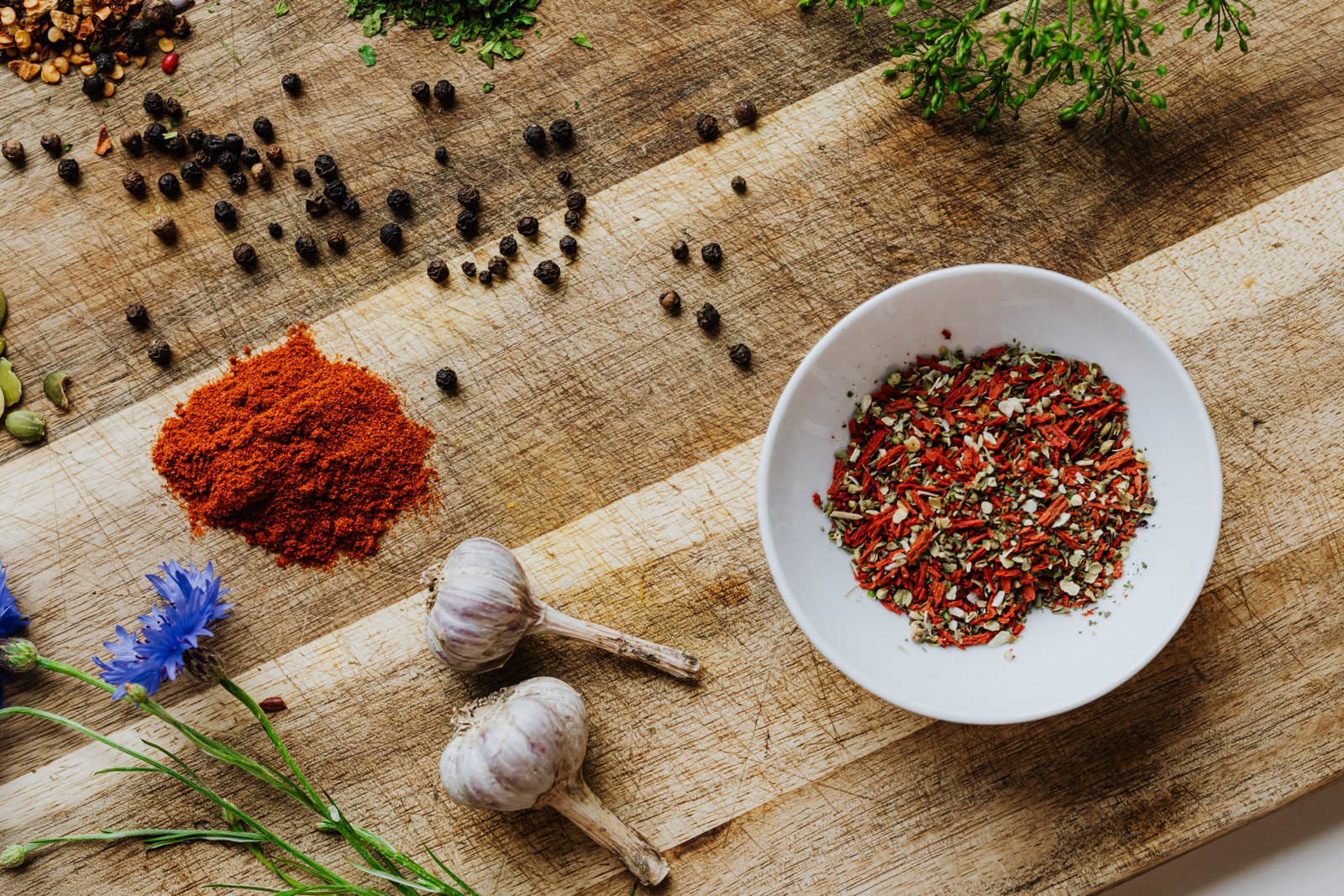 Aromatic spice blend ingredients